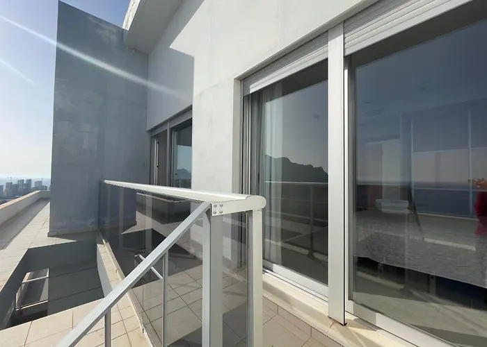 Entremares - Grupo Antonio Perles 卡尔佩